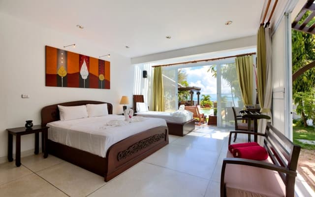 Emerald Sands Beach Villa - photo 2