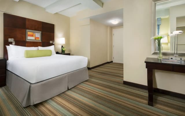 Aura Hotel Times Square - photo 3