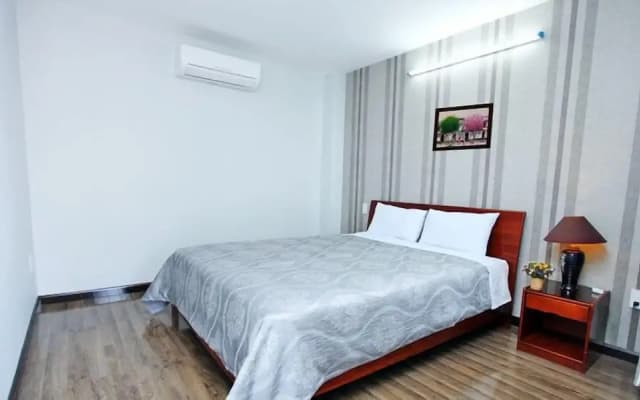 White Swan Apartment - photo 2
