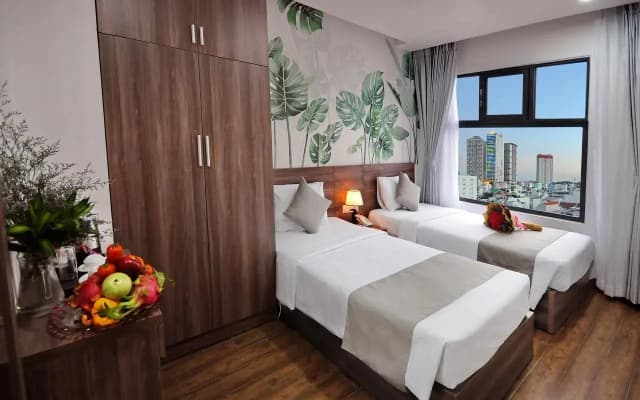Mega Light Hotel - photo 2