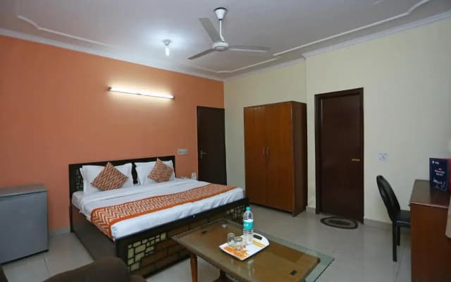 Hotel Kalkaji Residency by OYO Rooms - photo 2