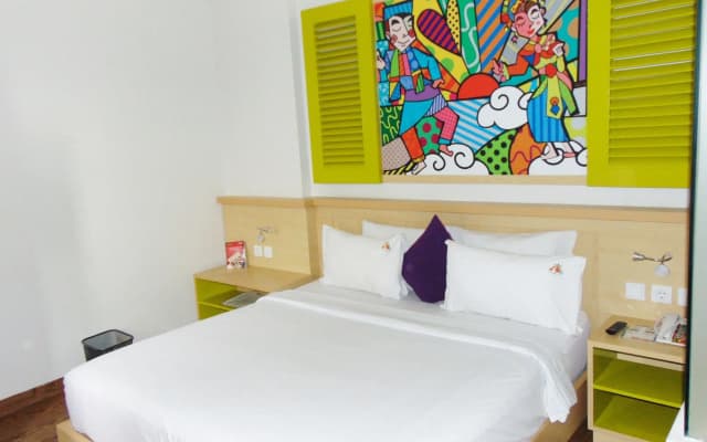MaxOneHotels.com @ Kramat - photo 4