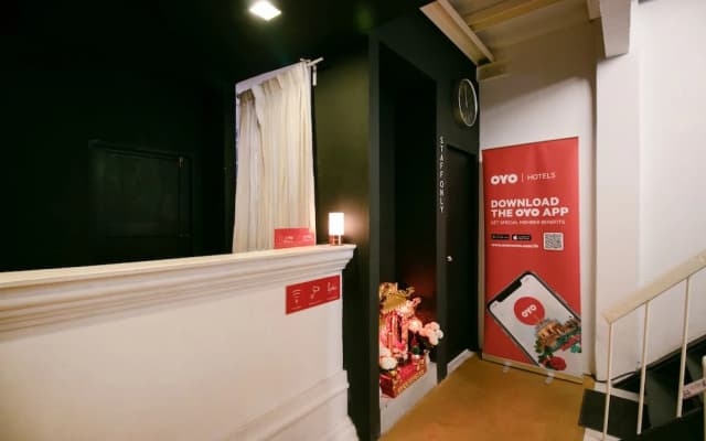 Oyo Chatel Hostel Bangkok - photo 2