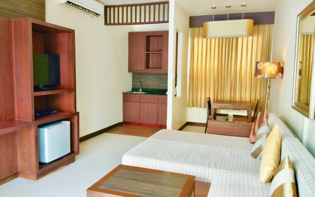 Al's Resort - photo 4