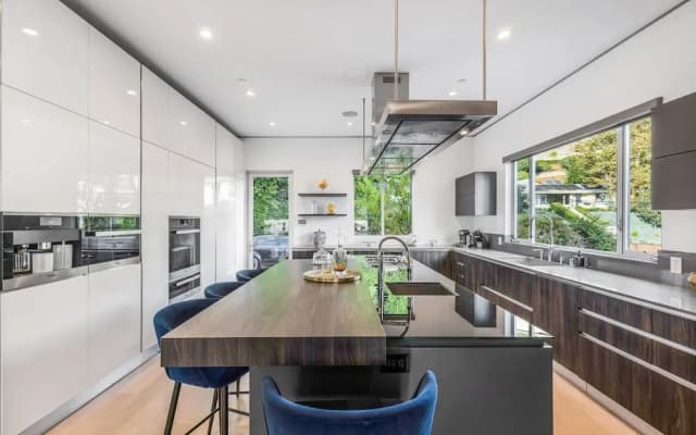 Sunset Heights - Elegant Modern Villa With Beautiful Views in the Hills - photo 4
