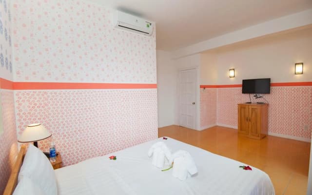Cua Dai Beach Homestay - photo 5