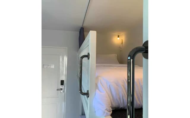 Rich8 Hostel - photo 2