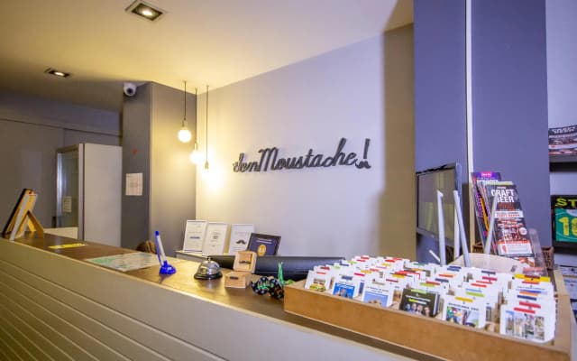 Don Moustache Hostel - photo 2