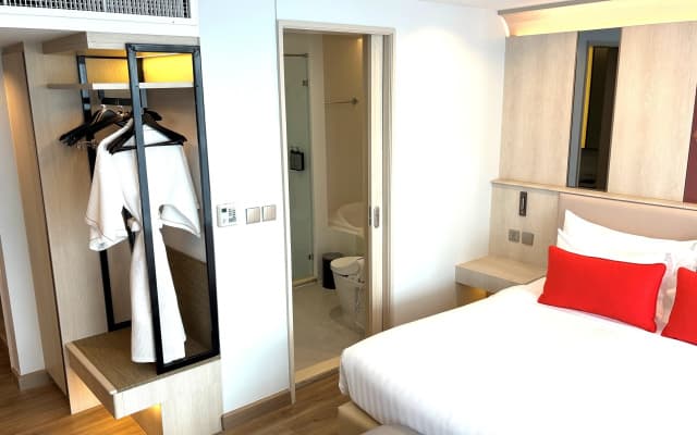 Centre Point Plus Hotel Pratunam - photo 3