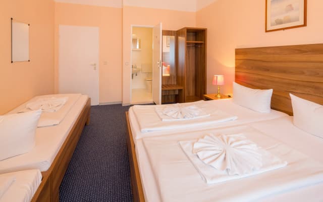 Alper Hotel am Potsdamer Platz - photo 3