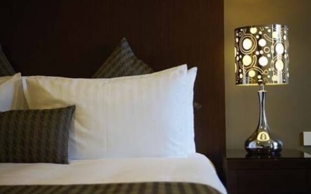 Apartments On Cotham - photo 2