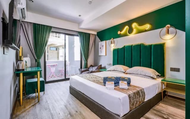 Neo Paly Hotel - photo 2
