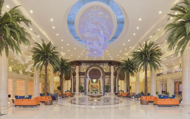 Triumph Luxury Hotel - photo 2