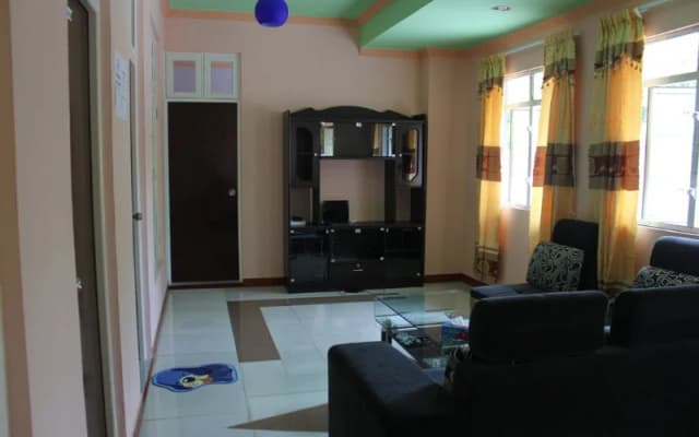 Shiny Beach Hotel - photo 2