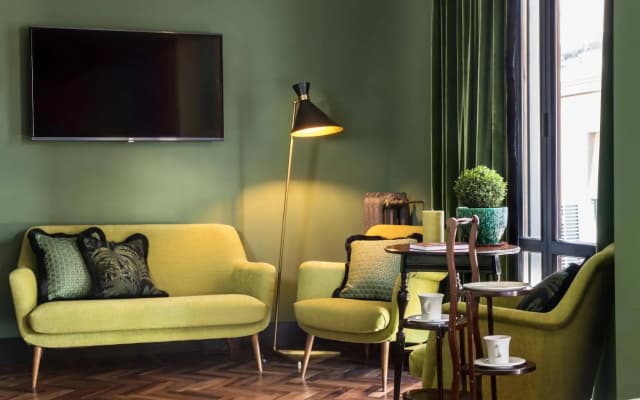 Velona's Jungle Luxury Suites - photo 4
