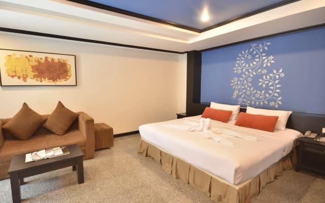 The Heritage Sathorn Suite Hotel - photo 3