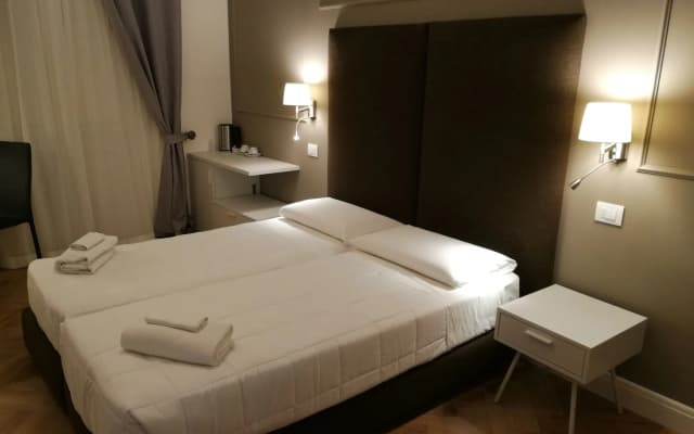 Daphne Guest Hause - photo 3