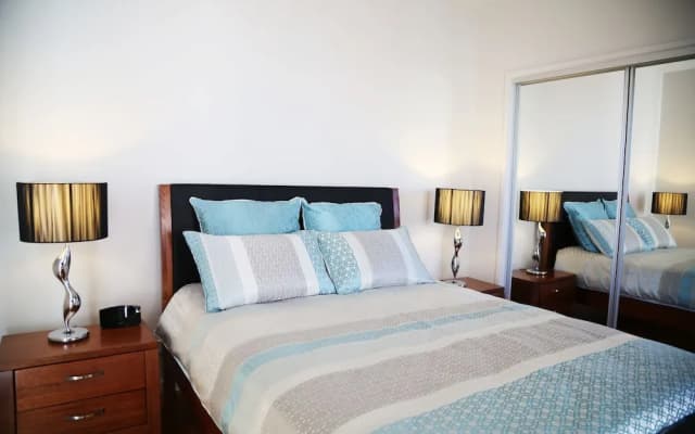 Bluebell Apartments - photo 2