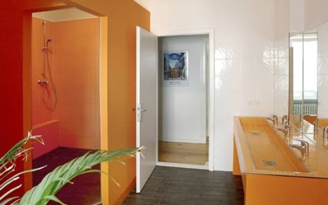 Hostel - photo 4