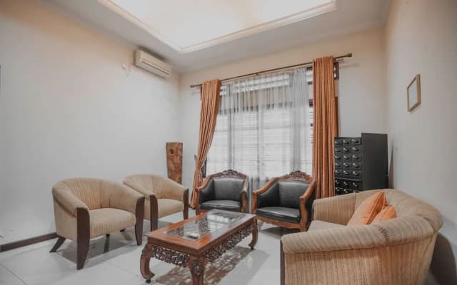 OYO 304 Griya Jogja - photo 2
