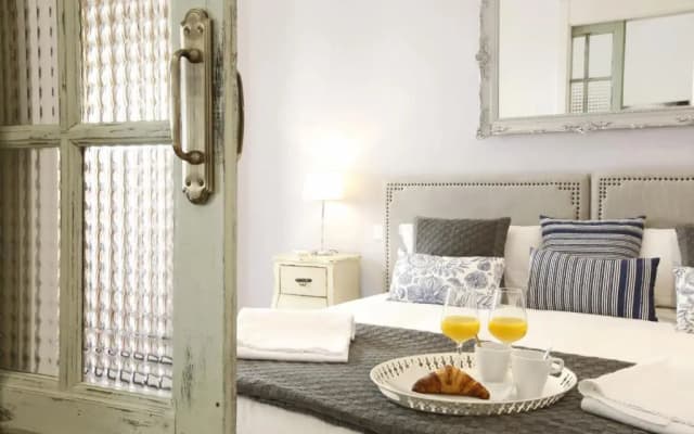 Reina Sofia Boutique - MADFlats Collection - photo 2