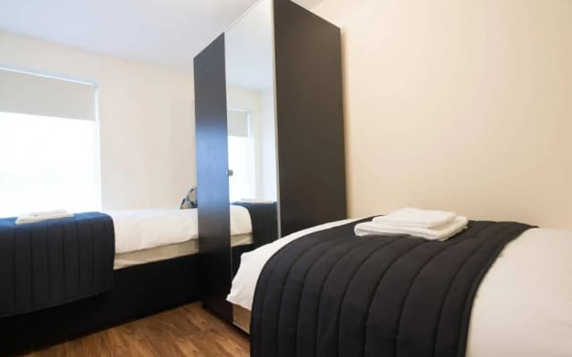 Arnos Apartments - photo 3