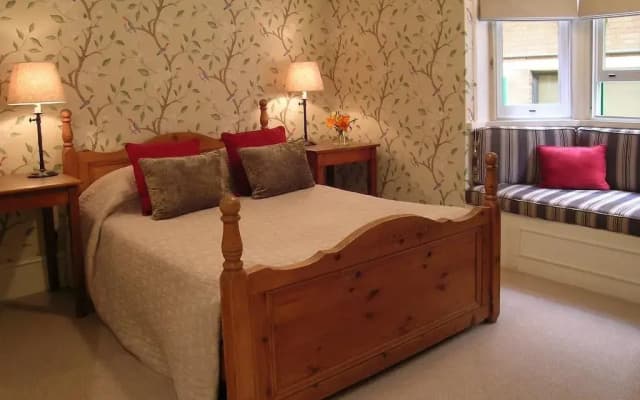 The Russell Boutique Hotel - photo 3