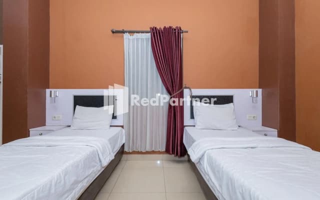 Star Hotel Jaksa RedPartner - photo 4