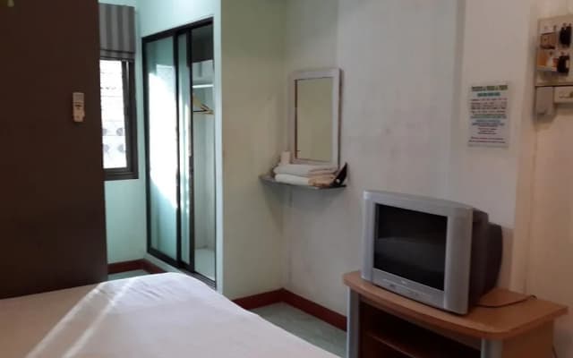Anong Guesthouse - photo 4
