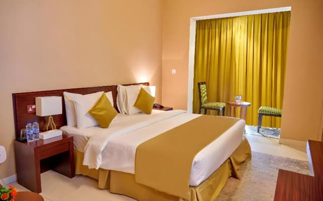 Click Square Hotel - photo 4