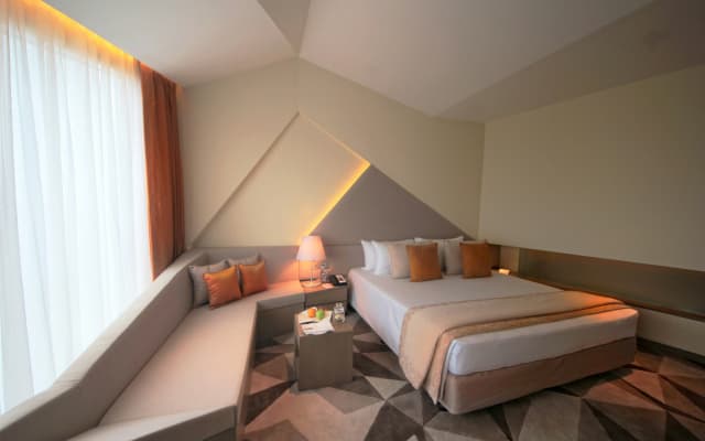 Vivanta New Delhi, Dwarka - photo 5