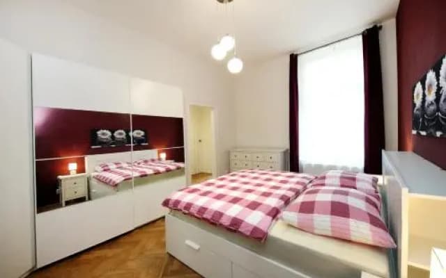 Historic Centre Apartments V - photo 4