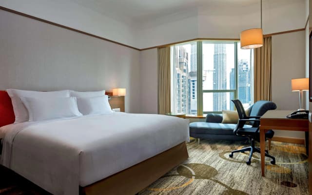 Pullman Kuala Lumpur City Centre Hotel & Residences - photo 5
