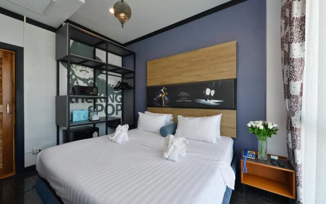 The River Scene Hotel - photo 4