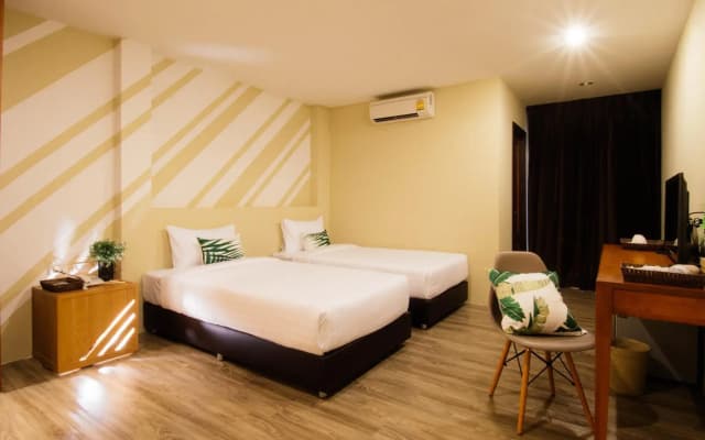 The Pat Hotel - photo 5