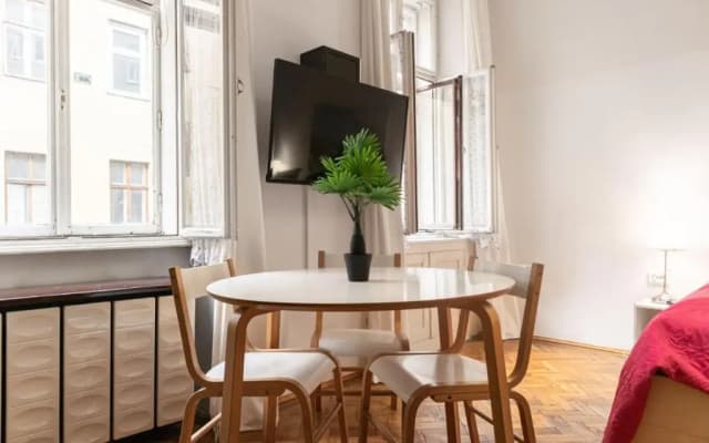 Optimal Apartment, 5 Persons, Long Stay Discount - photo 2