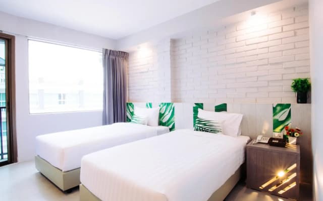 The Pat Hotel - photo 3