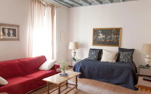 RSH Navona Elegant Apartment 2 - photo 4
