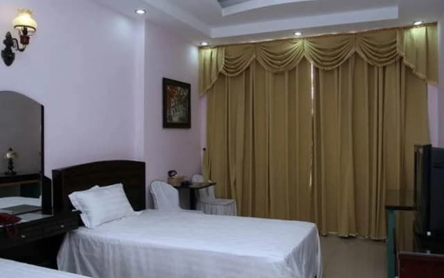 Holiday Park Hotel - photo 3