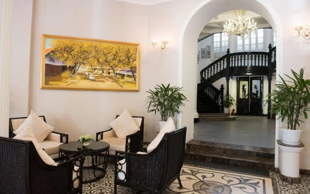 Hoa Binh Hotel - photo 2