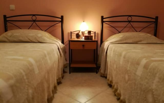 Platos Academy Apartment - photo 4