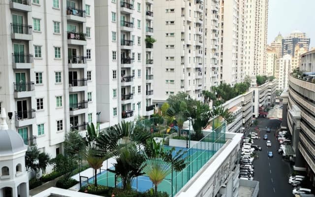 Simply Spacious Studio Room at City Home Apartment near Kelapa Gading - photo 2