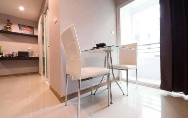 Pansook The Urban Condo - photo 5