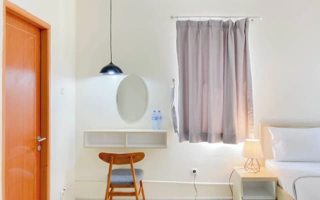 Spacious And Cozy Studio Grand Palace Kemayoran Apartment - photo 5
