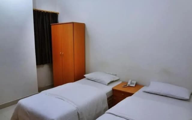 Plaza Hotel - photo 5