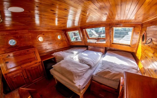 Prague Bay Houseboats - photo 2