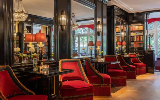 Apollofirst Boutique Hotel - photo 2