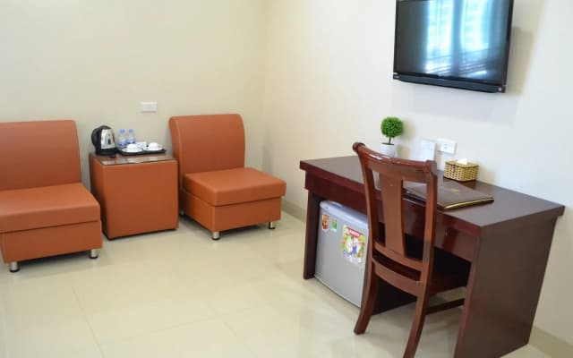 Kenny Hotel - photo 4