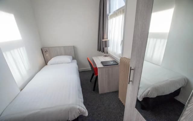 Hotel Crown - photo 2