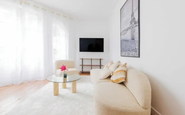 Charming Apartment - 2br/4p - Beaugrenelle - photo 3